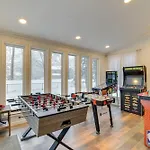 Cozy Tobyhanna Cottage With Private Hot Tub!