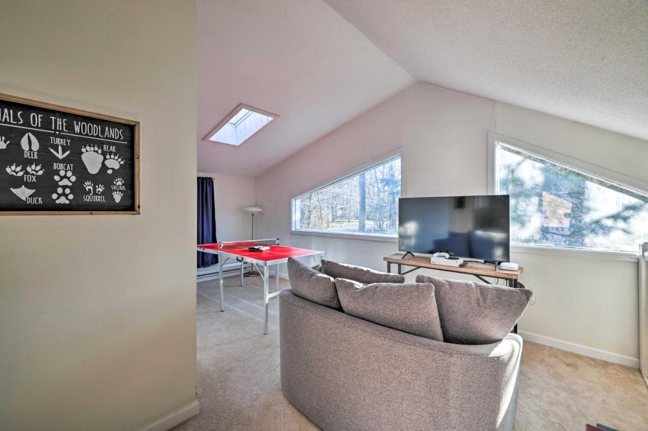 Cozy With Private Hot Tub! Holiday home *